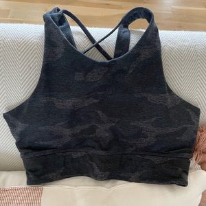 Vuori elevation bra black camo size XS
